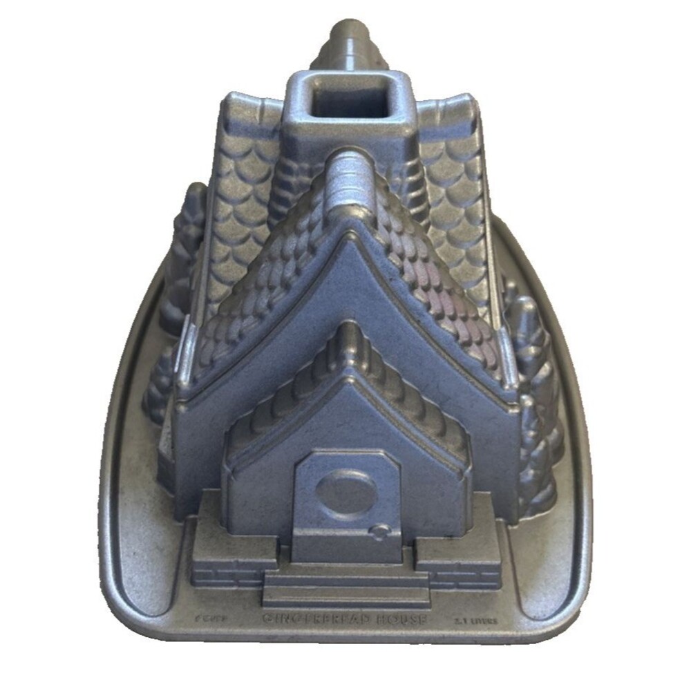 Nordic Ware Gingerbread House Bundt Pan Cast Aluminum 9 Cup